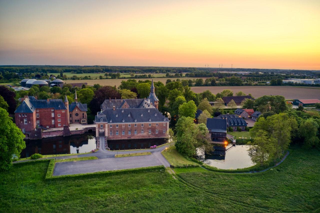 Schloss Wissen ヴェエツェ エクステリア 写真